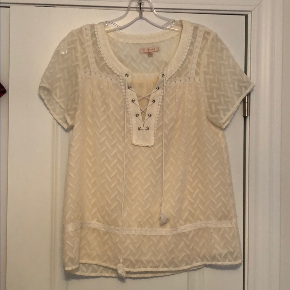 White lace up top